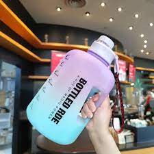 2.2 Large Capacity Travel Motivational  Water Bottle With Time Maker