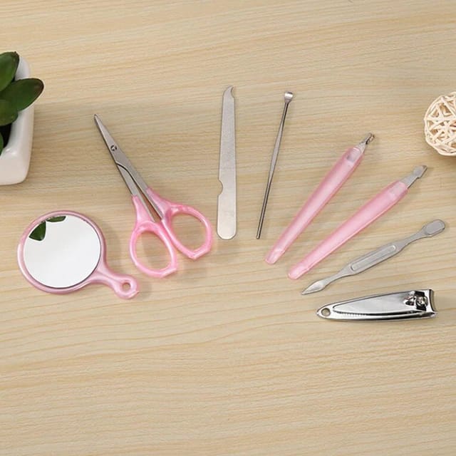 9 in 1 APPLE SHAPED MANICURE KIT