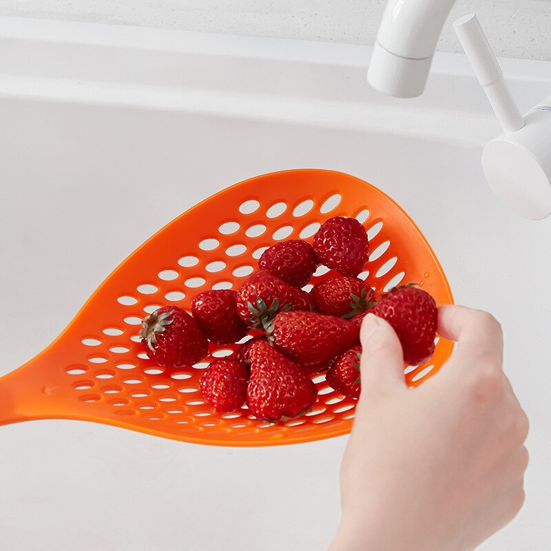 Durable Scoop Colander Strainer Spoon Plastic Water Scoop Colander For Cooking Baking Dumplings